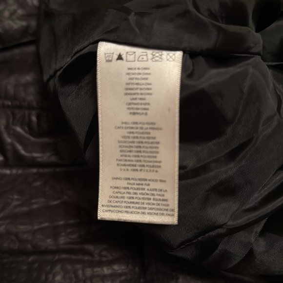 Michael Kors Hooded Puffer Vest - Picture 4 of 4